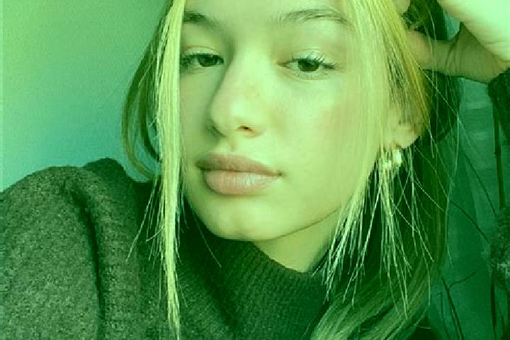 Stella, 26, a blonde brown-eyed middle eastern companion based in Bockhorst. Offering BDSM, Couples, Domination, OWO, Dinner Date. Available for incall and o...