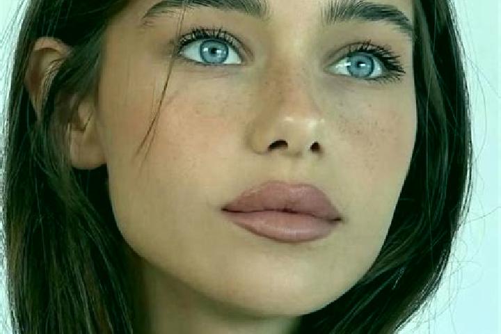 Stella, 26, a brunette blue-eyed caucasian companion based in Varda. Offering OWO, Dinner Date, Couples. Available for incall and outcall, day and evening da...