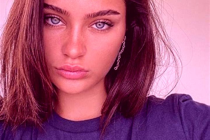 Stella, 26, a brunette dark-eyed european companion based in Szazadosnegyed. Offering Couples, Overnight, Girlfriend Experience. Available for incall and out...