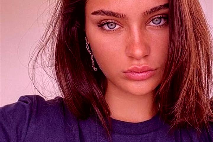 Stella, 26, a brunette green-eyed ebony companion based in Parque das Nacoes. Offering Overnight, Dinner Date, Fetish, Party Girl. Available for incall and o...