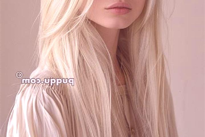 Stella, 26, a platinum blonde blue-eyed caucasian companion based in Penha de Franca. Offering 69, Roleplay. Available for incall and outcall, overnight book...