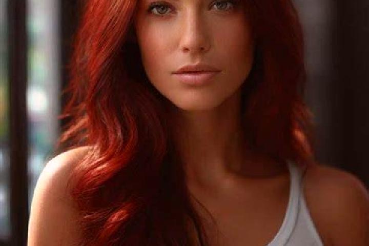 Stella, 27, a auburn hazel-eyed latina companion based in Veljusa. Offering BDSM, Tantra, Fetish. Available for incall and outcall, overnight bookings availa...