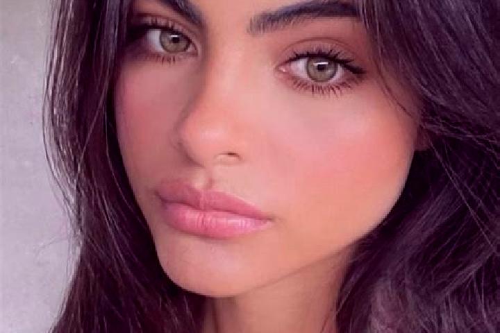 Stella, 27, a brunette dark-eyed caribbean companion based in Portalegre. Offering Prostate Massage, Fetish, Domination, 69. Available for incall and outcall...
