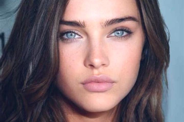Stella, 27, a brunette grey-eyed slavic companion based in Vals-pres-le-Puy. Offering Fetish, Couples, Party Girl. Available for incall and outcall, overnigh...