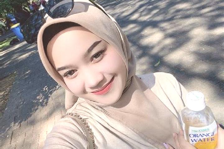 Stella, 28 — Escort in Bangunrejo, Indonesia