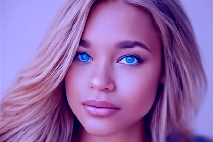 Stella, 29, a dark blonde blue-eyed latina companion based in Malvan. Offering BDSM, Massage, Girlfriend Experience, GFE, CIM. Available for incall and outca...