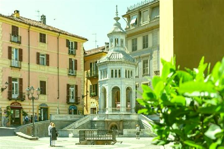 Stella, 29 — Escort in Brescello, Italy