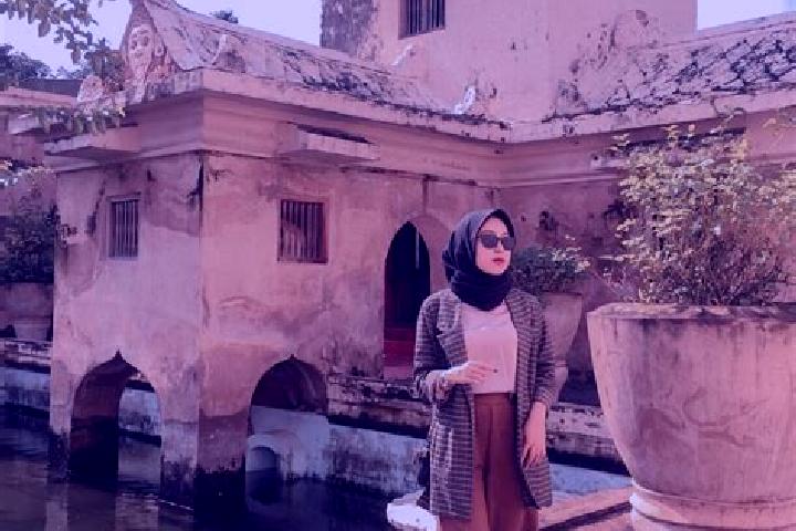 Stella, 29 — Escort in Mayang, Indonesia