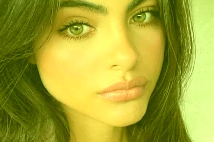 Stella, 30, a chestnut hazel-eyed indian companion based in Mignano Monte Lungo. Offering Roleplay, GFE. Available for incall and outcall, overnight bookings...
