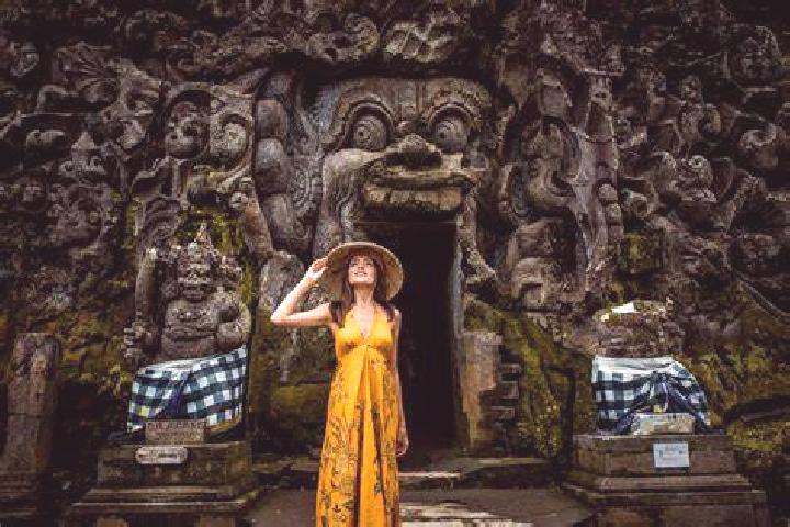 Stella, 32 — Escort in Gajah, Indonesia