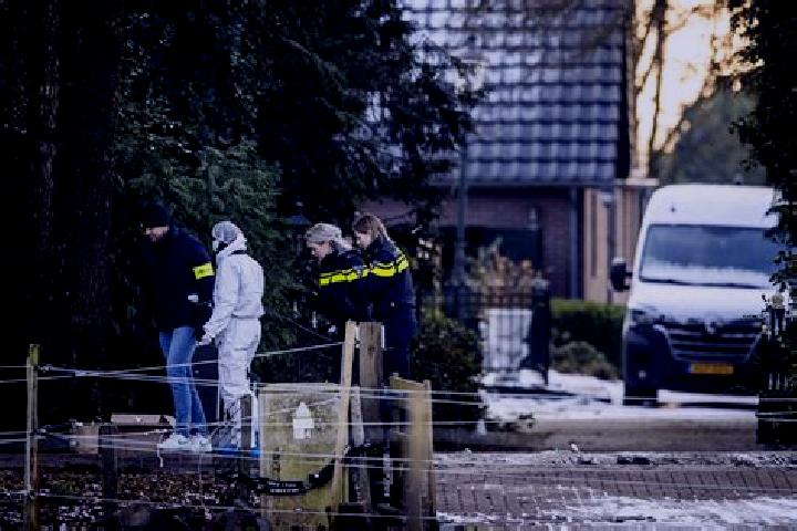 Stella, 32 — Escort in Kapelle-op-den-Bos, Belgium
