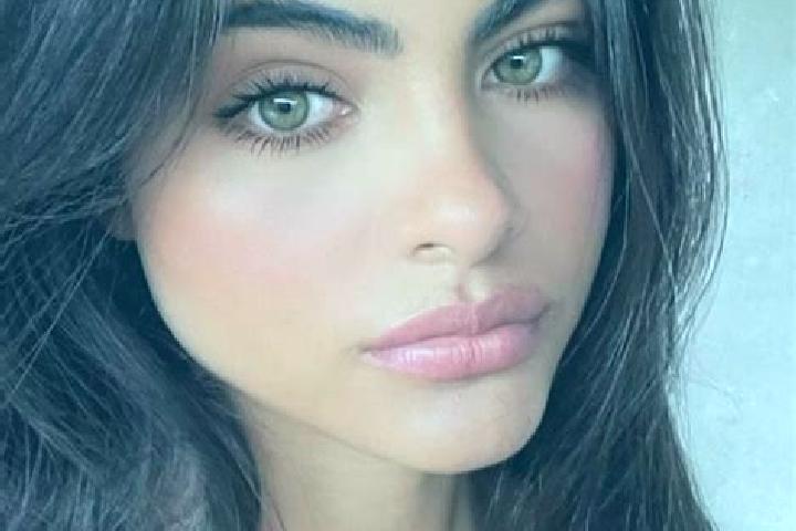 Stella, 33, a black green-eyed indian companion based in Parasia. Offering Couples, OWO, Travel Companion, Overnight, Massage. Available for incall and outca...