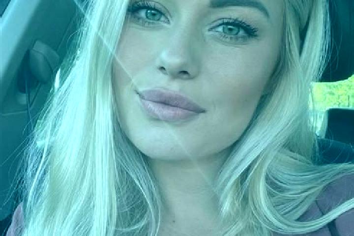 Stella, 33, a blonde hazel-eyed caribbean companion based in Salto. Offering Domination, Striptease, 69, BDSM. Available for incall and outcall, day and even...