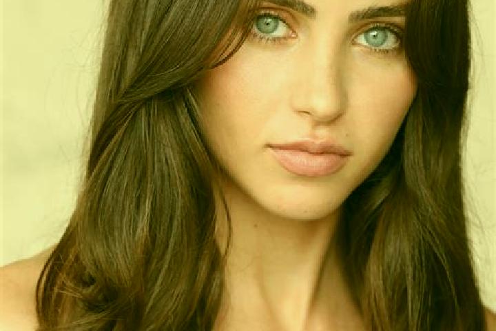 Stella, 33, a brunette dark-eyed caucasian companion based in Mlawa. Offering 69, Couples, Domination. Available for incall and outcall, day and evening dates.