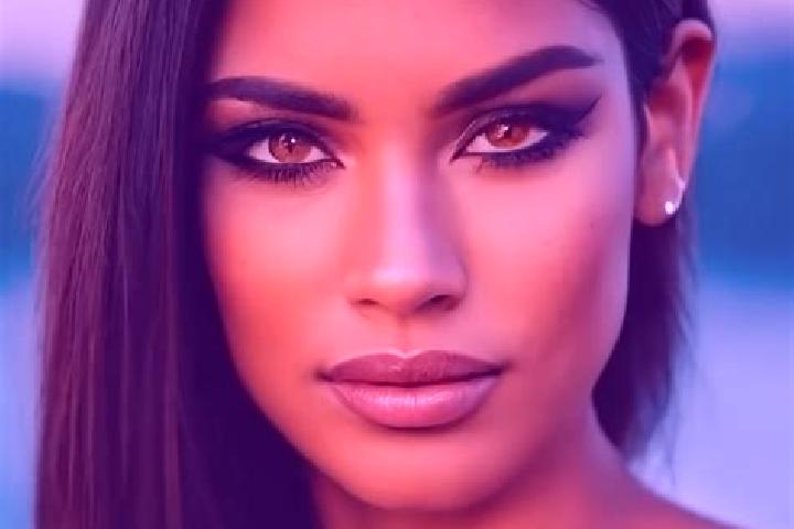 Stella, 34, a auburn brown-eyed latina companion based in Chimaltitan. Offering CIM, OWO, Striptease, Overnight, 69. Available for incall and outcall, day an...