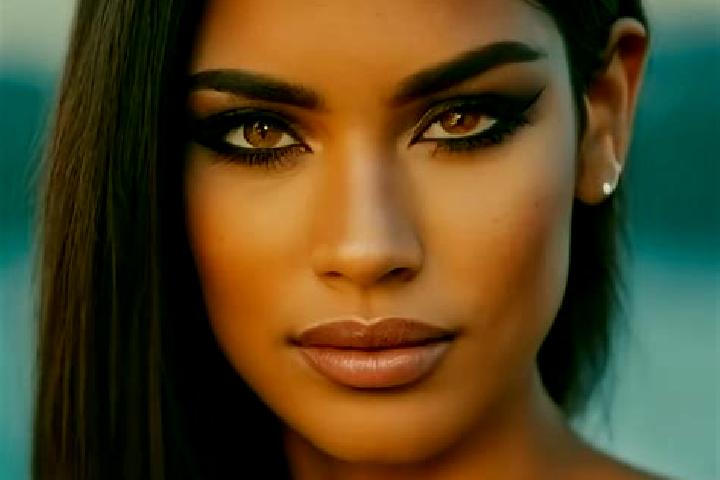 Stella, 34, a red amber-eyed latina companion based in Viladasens. Offering Overnight, BDSM, Couples, Prostate Massage. Available for incall and outcall, ove...