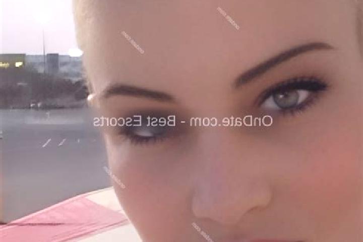 Stella, 34 — Escort in Hehe, China