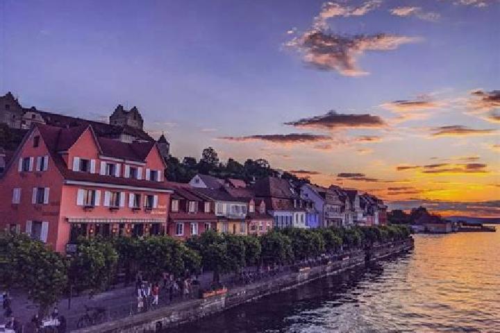 Stella, 34 — Escort in Meersburg, Germany