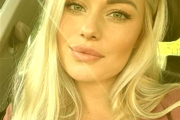 Stella, 35, a blonde hazel-eyed mixed companion based in Pine Valley. Offering BDSM, Couples, Domination, 69. Available for incall and outcall, overnight boo...