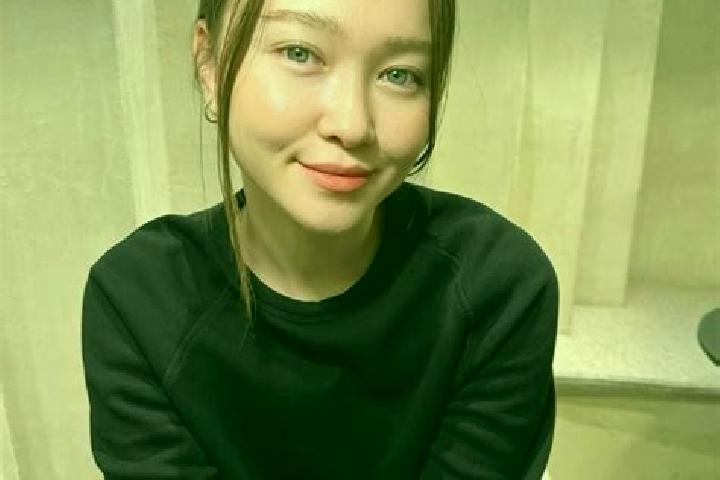 Stella, 35, a chestnut blue-eyed asian companion based in Jeratmaling. Offering Duos, Erotic Massage, Tantra, Massage. Available for incall and outcall, over...