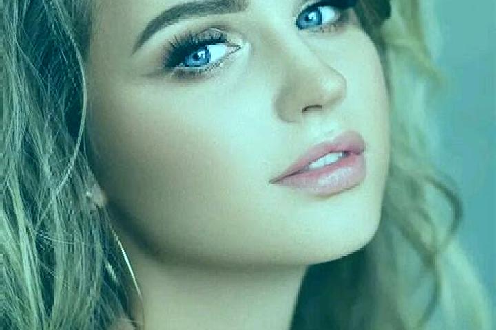 Stella, 35, a dark blonde blue-eyed european companion based in Sarmakovo. Offering A-Level, BDSM, Tantra, OWO. Available for incall and outcall, overnight b...