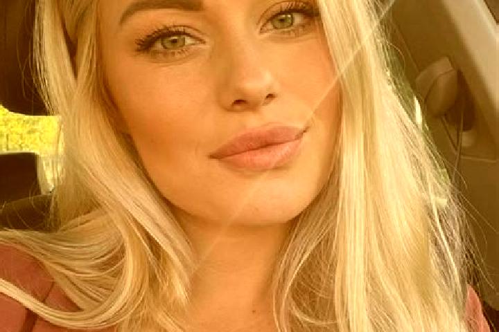 Stella, 36, a blonde hazel-eyed european companion based in Figueras. Offering Travel Companion, Overnight, Deep French Kissing, A-Level. Available for incal...