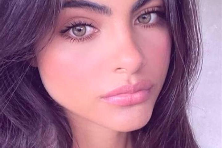 Stella, 36, a brunette dark-eyed latina companion based in Schwindratzheim. Offering Overnight, Striptease, Roleplay, Dinner Date. Available for incall and o...