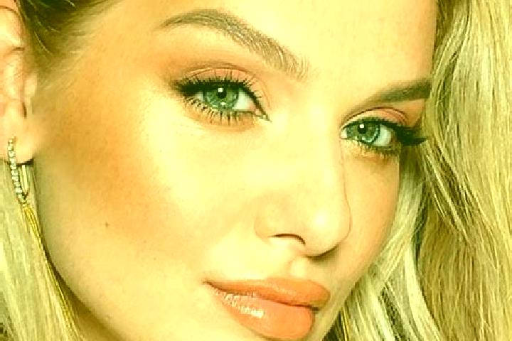 Stella, 36, a dark blonde green-eyed caucasian companion based in Kralova pri Senci. Offering Tantra, OWO, Massage, BDSM, Domination. Available for incall an...