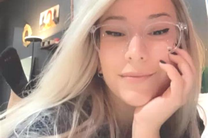 Stella, 36, a platinum blonde dark-eyed indian companion based in Sankt Margarethen an der Sierning. Offering Girlfriend Experience, Travel Companion, Tantra...
