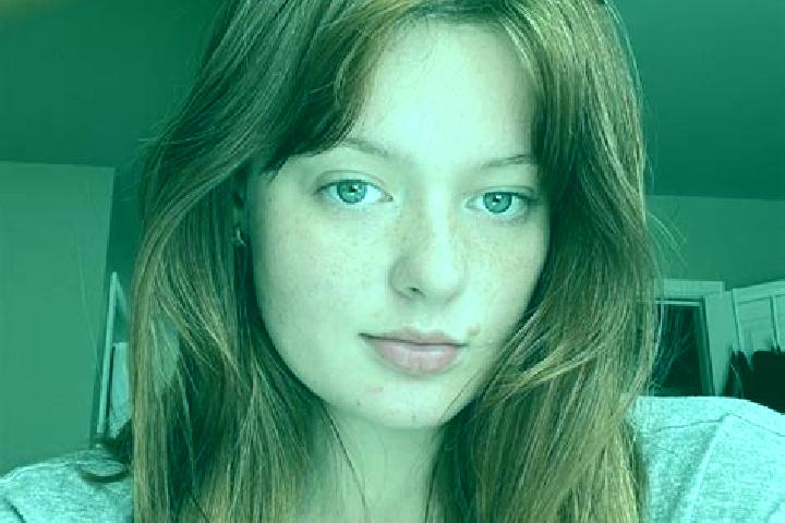Stella, 36, a red grey-eyed european companion based in Azuara. Offering A-Level, Party Girl, 69. Available for incall and outcall, day and evening dates.