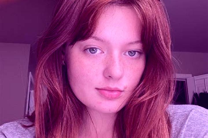 Stella, 37, a auburn amber-eyed european companion based in Bianze. Offering Massage, Girlfriend Experience, Travel Companion. Available for incall and outca...