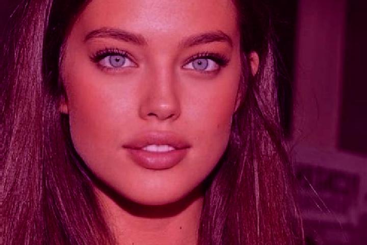 Stella, 37, a chestnut green-eyed caucasian companion based in Sucopo. Offering Fetish, Striptease, Travel Companion. Available for incall and outcall, overn...