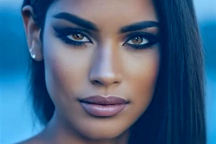 Stella, 38, a black dark-eyed latina companion based in Pareo. Offering Dinner Date, Deep French Kissing, OWO, 69. Available for incall and outcall, day and ...