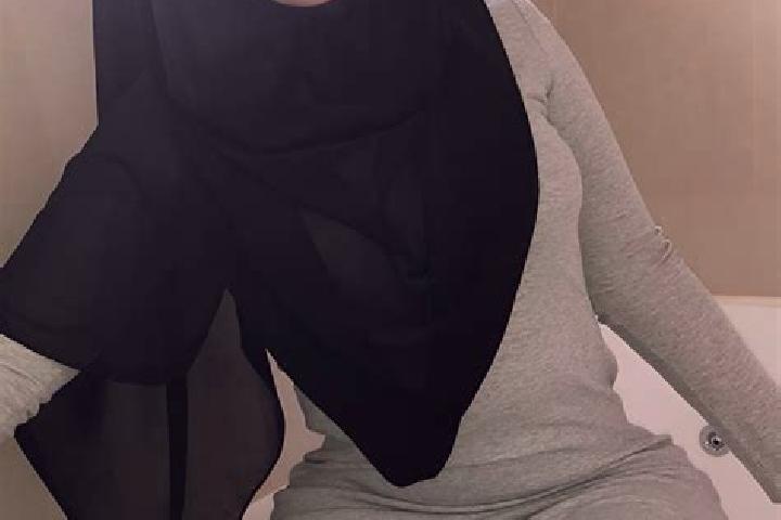 Stella, 39 — Escort in Bezenjan, Iran