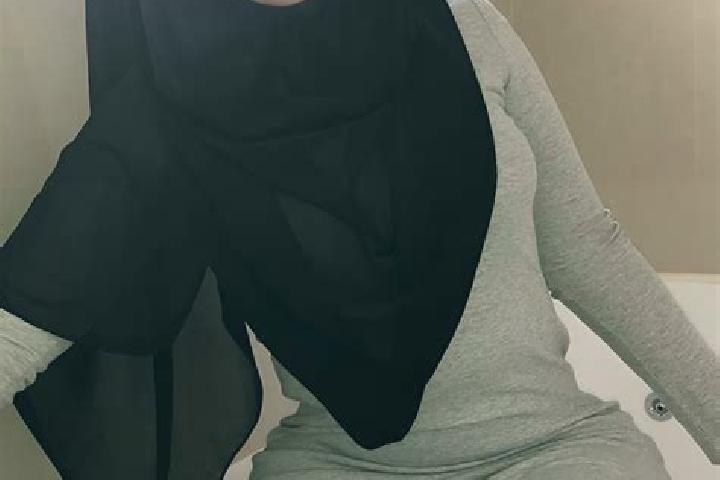 Stella, 39 — Escort in Meyvaleh, Iran