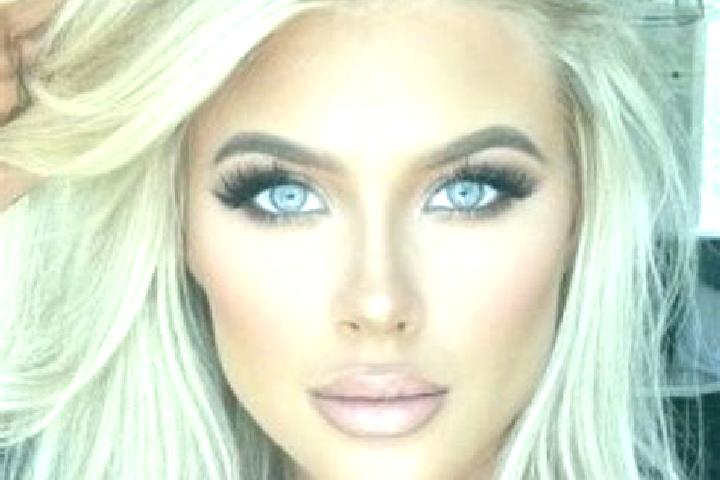 Victoria, 20, a platinum blonde amber-eyed latina companion based in Torre Canavese. Offering OWO, Overnight, Dinner Date, Girlfriend Experience, Striptease....