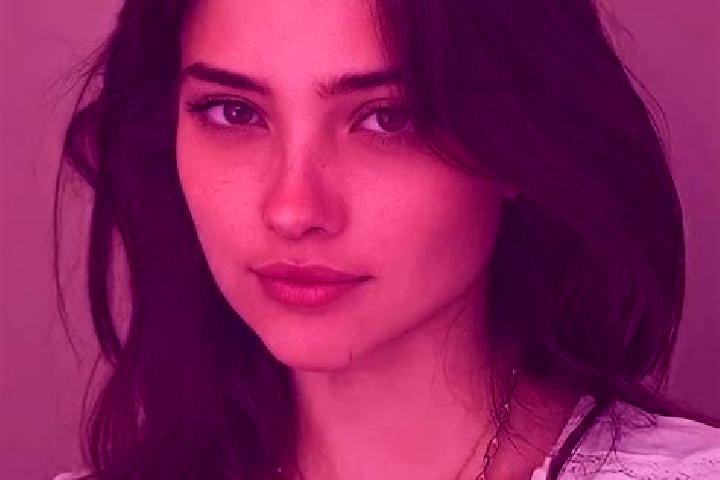 Victoria, 20, a red brown-eyed indian companion based in Vissefjaerda. Offering GFE, 69, A-Level. Available for incall and outcall, day and evening dates.