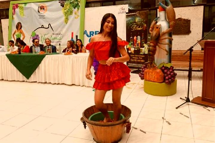 Victoria, 20 — Escort in Corire, Peru