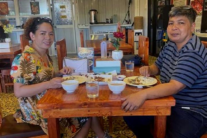 Victoria, 20 — Escort in Lumil, Philippines