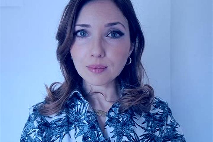 Victoria, 20 — Escort in Saint-Simon, France