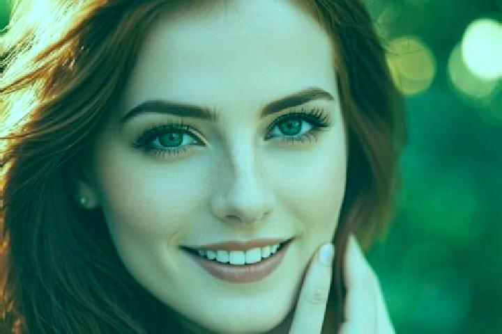 Victoria, 21, a auburn amber-eyed caucasian companion based in Horperath. Offering Couples, Tantra, 69. Available for incall and outcall, day and evening dates.