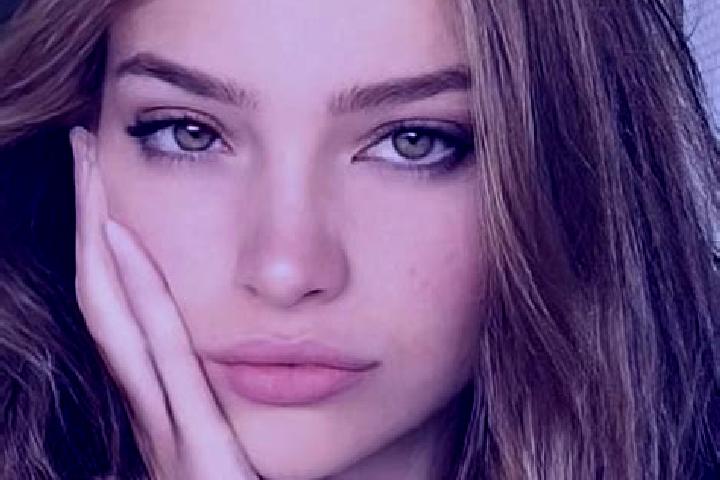 Victoria, 21, a auburn hazel-eyed caucasian companion based in Averbode. Offering GFE, OWO, Deep French Kissing, A-Level. Available for incall and outcall, o...