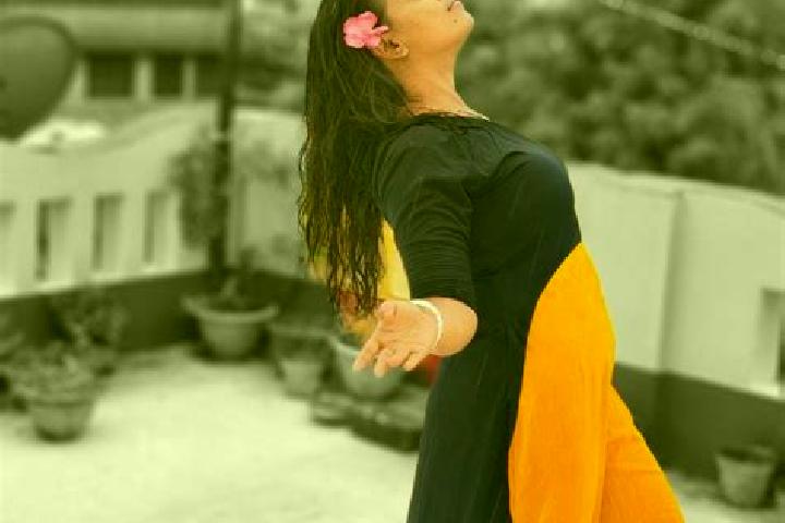 Victoria, 21 — Escort in Pal Lahara, India