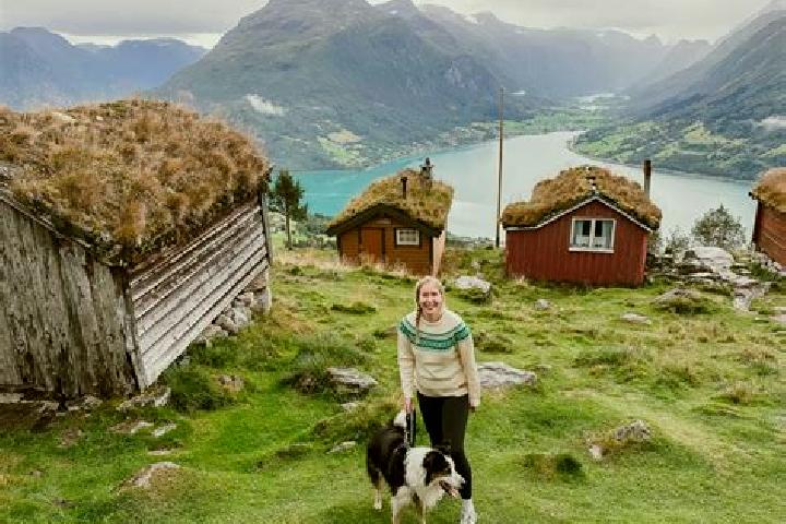Victoria, 21 — Escort in Saebovik, Norway