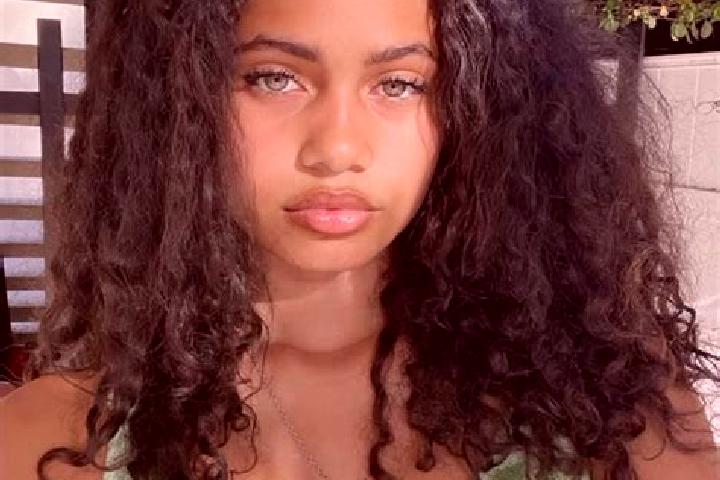 Victoria, 22, a black green-eyed mixed companion based in Dumanlar. Offering Travel Companion, CIM, Domination, Roleplay, Couples. Available for incall and o...