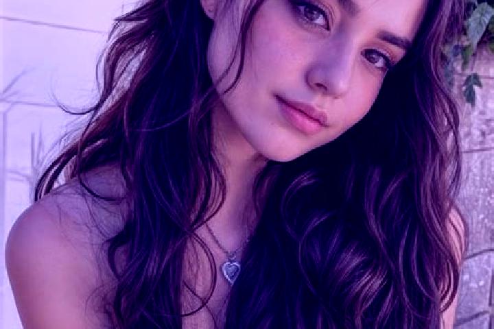 Victoria, 23, a black hazel-eyed slavic companion based in Pachgaon. Offering Roleplay, Dinner Date, Travel Companion. Available for incall and outcall, day ...
