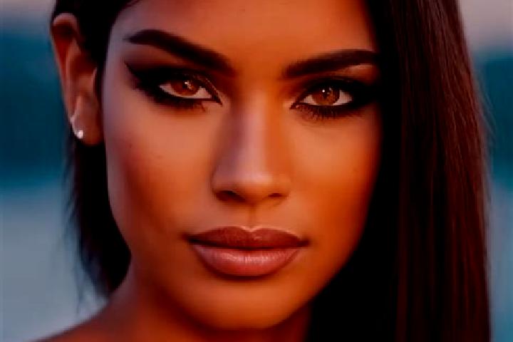 Victoria, 23, a dark blonde grey-eyed latina companion based in Pizzoli. Offering Roleplay, Erotic Massage, OWO. Available for incall and outcall, day and ev...
