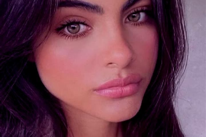 Victoria, 23, a dark blonde hazel-eyed caribbean companion based in Mitterfels. Offering OWO, Overnight, Couples, Tantra. Available for incall and outcall, d...