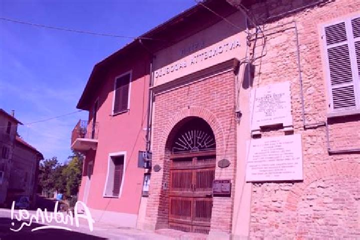 Victoria, 24 — Escort in Grazzano Badoglio, Italy