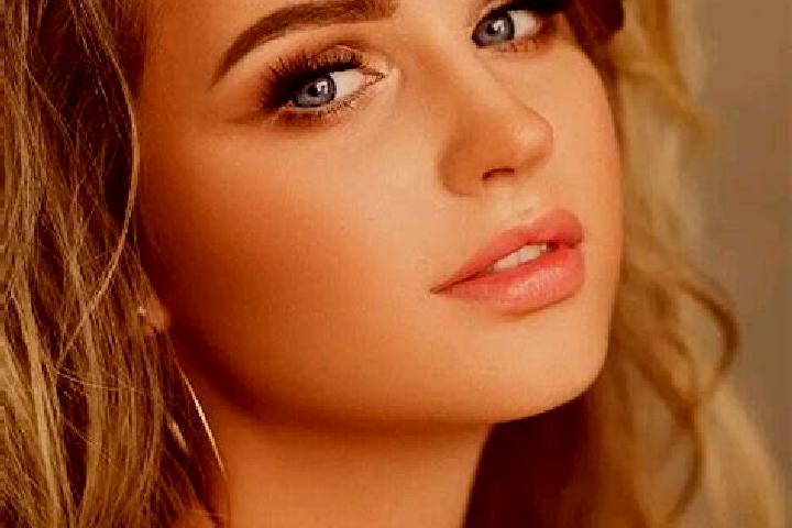 Victoria, 25, a dark blonde blue-eyed caribbean companion based in Goumere. Offering Erotic Massage, Fetish, GFE, Party Girl, Domination. Available for incal...